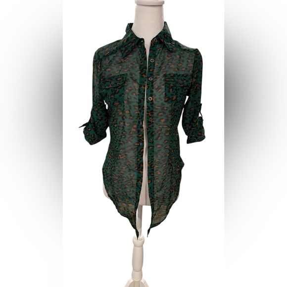 Tramp Tops - Chic Sheer Green Leopard Print Blouse